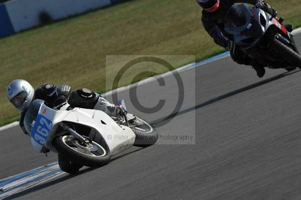 Motorcycle action photographs;Trackday digital images;donington;donington park leicestershire;donington photographs;event digital images;eventdigitalimages;no limits trackday;peter wileman photography;trackday;trackday photos