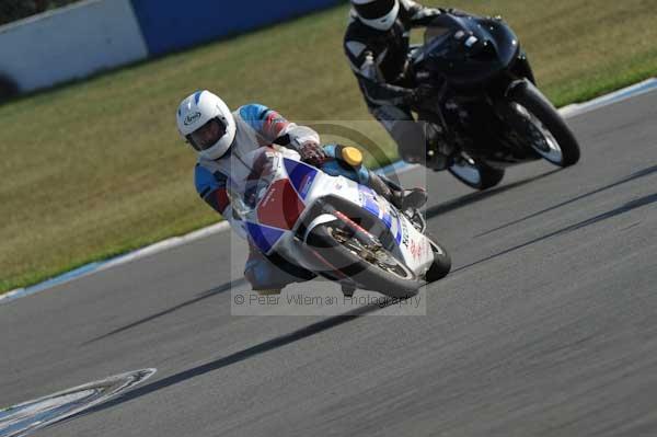 Motorcycle action photographs;Trackday digital images;donington;donington park leicestershire;donington photographs;event digital images;eventdigitalimages;no limits trackday;peter wileman photography;trackday;trackday photos