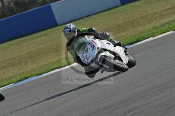 Motorcycle action photographs;Trackday digital images;donington;donington park leicestershire;donington photographs;event digital images;eventdigitalimages;no limits trackday;peter wileman photography;trackday;trackday photos