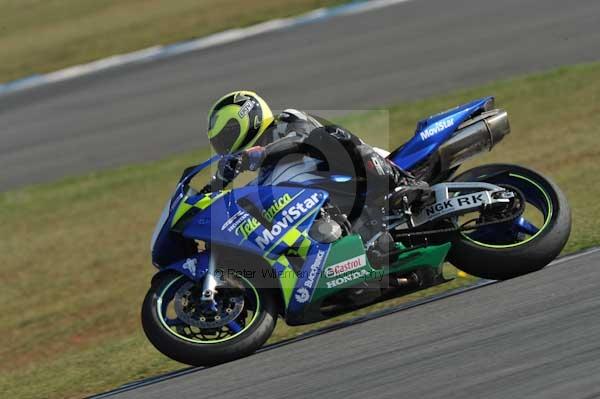 Motorcycle action photographs;Trackday digital images;donington;donington park leicestershire;donington photographs;event digital images;eventdigitalimages;no limits trackday;peter wileman photography;trackday;trackday photos