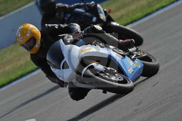 Motorcycle action photographs;Trackday digital images;donington;donington park leicestershire;donington photographs;event digital images;eventdigitalimages;no limits trackday;peter wileman photography;trackday;trackday photos