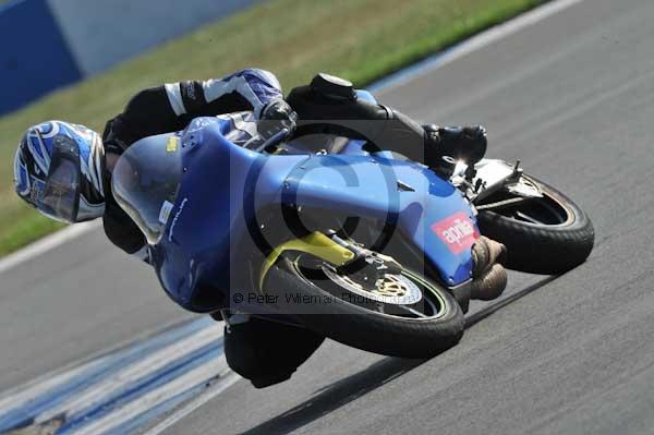 Motorcycle action photographs;Trackday digital images;donington;donington park leicestershire;donington photographs;event digital images;eventdigitalimages;no limits trackday;peter wileman photography;trackday;trackday photos