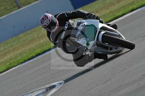 Motorcycle action photographs;Trackday digital images;donington;donington park leicestershire;donington photographs;event digital images;eventdigitalimages;no limits trackday;peter wileman photography;trackday;trackday photos