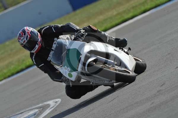 Motorcycle action photographs;Trackday digital images;donington;donington park leicestershire;donington photographs;event digital images;eventdigitalimages;no limits trackday;peter wileman photography;trackday;trackday photos