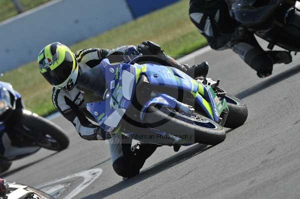 Motorcycle action photographs;Trackday digital images;donington;donington park leicestershire;donington photographs;event digital images;eventdigitalimages;no limits trackday;peter wileman photography;trackday;trackday photos