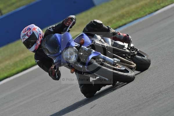 Motorcycle action photographs;Trackday digital images;donington;donington park leicestershire;donington photographs;event digital images;eventdigitalimages;no limits trackday;peter wileman photography;trackday;trackday photos