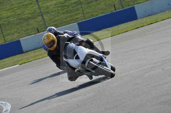 Motorcycle action photographs;Trackday digital images;donington;donington park leicestershire;donington photographs;event digital images;eventdigitalimages;no limits trackday;peter wileman photography;trackday;trackday photos