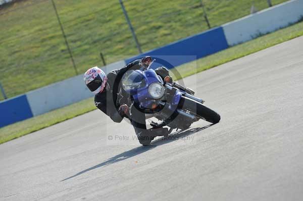 Motorcycle action photographs;Trackday digital images;donington;donington park leicestershire;donington photographs;event digital images;eventdigitalimages;no limits trackday;peter wileman photography;trackday;trackday photos