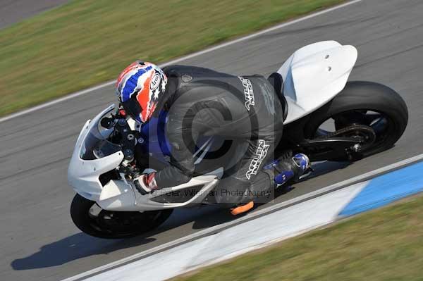 Motorcycle action photographs;Trackday digital images;donington;donington park leicestershire;donington photographs;event digital images;eventdigitalimages;no limits trackday;peter wileman photography;trackday;trackday photos