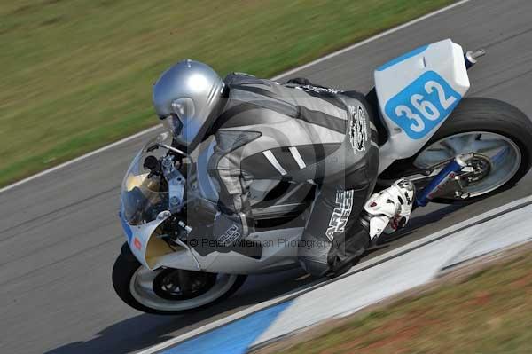 Motorcycle action photographs;Trackday digital images;donington;donington park leicestershire;donington photographs;event digital images;eventdigitalimages;no limits trackday;peter wileman photography;trackday;trackday photos