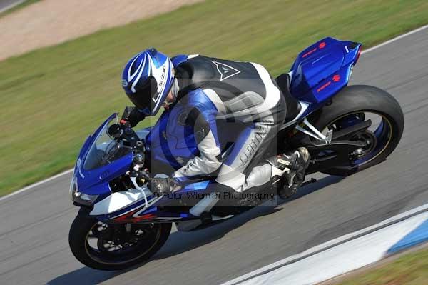 Motorcycle action photographs;Trackday digital images;donington;donington park leicestershire;donington photographs;event digital images;eventdigitalimages;no limits trackday;peter wileman photography;trackday;trackday photos
