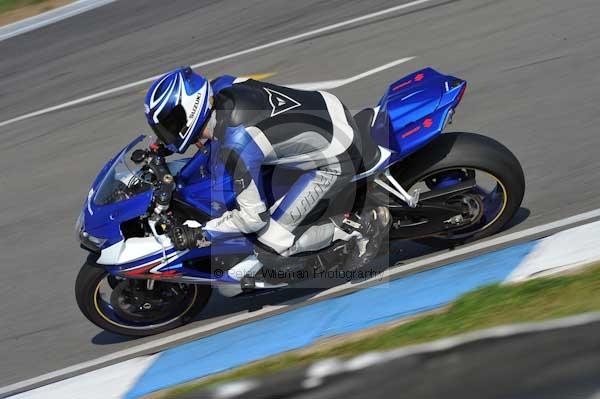 Motorcycle action photographs;Trackday digital images;donington;donington park leicestershire;donington photographs;event digital images;eventdigitalimages;no limits trackday;peter wileman photography;trackday;trackday photos