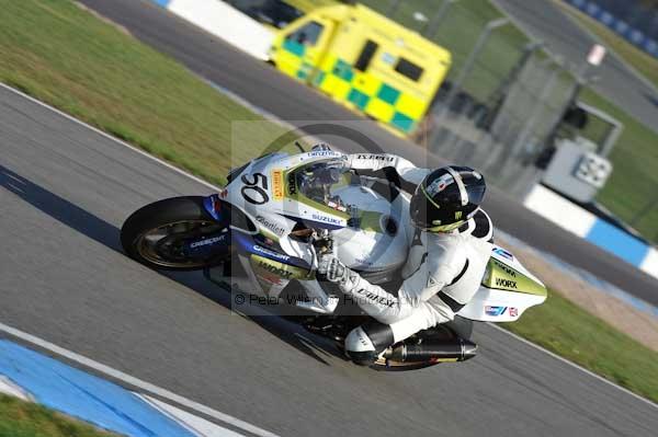 Motorcycle action photographs;Trackday digital images;donington;donington park leicestershire;donington photographs;event digital images;eventdigitalimages;no limits trackday;peter wileman photography;trackday;trackday photos