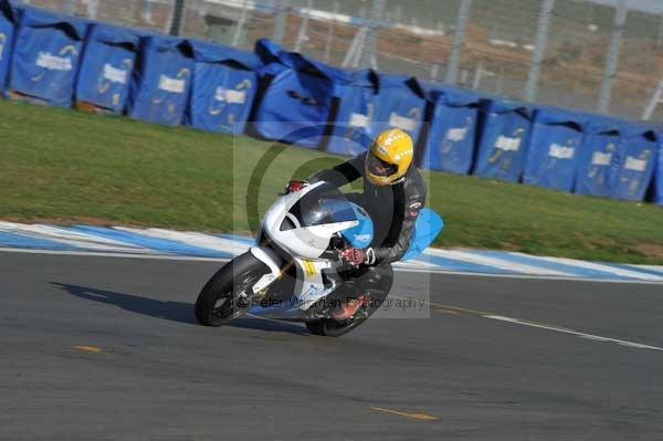 Motorcycle action photographs;Trackday digital images;donington;donington park leicestershire;donington photographs;event digital images;eventdigitalimages;no limits trackday;peter wileman photography;trackday;trackday photos