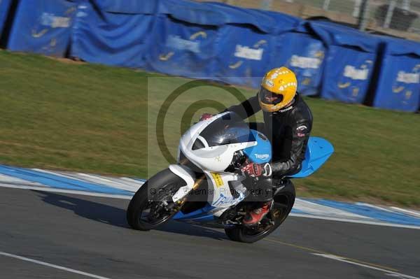 Motorcycle action photographs;Trackday digital images;donington;donington park leicestershire;donington photographs;event digital images;eventdigitalimages;no limits trackday;peter wileman photography;trackday;trackday photos