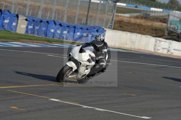 Motorcycle action photographs;Trackday digital images;donington;donington park leicestershire;donington photographs;event digital images;eventdigitalimages;no limits trackday;peter wileman photography;trackday;trackday photos