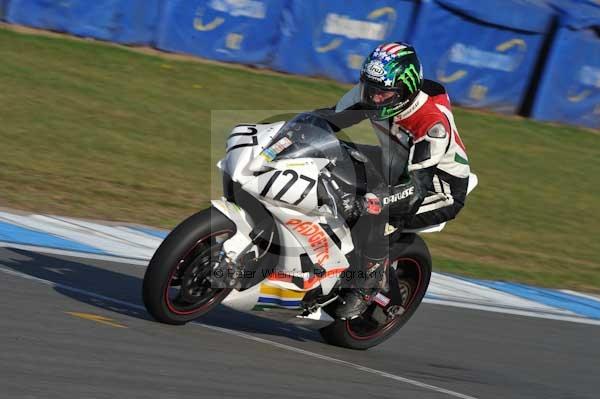 Motorcycle action photographs;Trackday digital images;donington;donington park leicestershire;donington photographs;event digital images;eventdigitalimages;no limits trackday;peter wileman photography;trackday;trackday photos