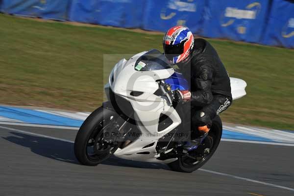Motorcycle action photographs;Trackday digital images;donington;donington park leicestershire;donington photographs;event digital images;eventdigitalimages;no limits trackday;peter wileman photography;trackday;trackday photos