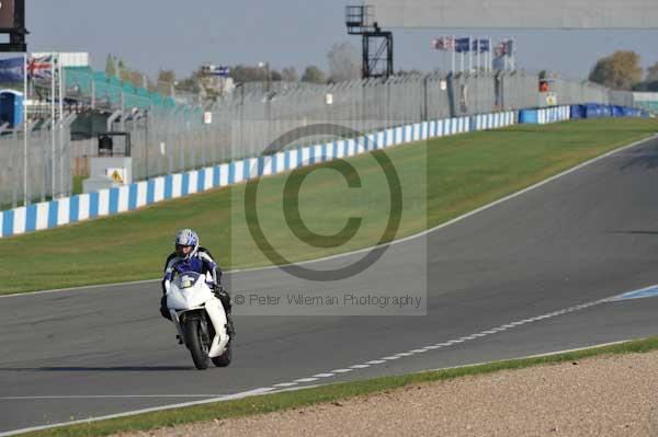 Motorcycle action photographs;Trackday digital images;donington;donington park leicestershire;donington photographs;event digital images;eventdigitalimages;no limits trackday;peter wileman photography;trackday;trackday photos