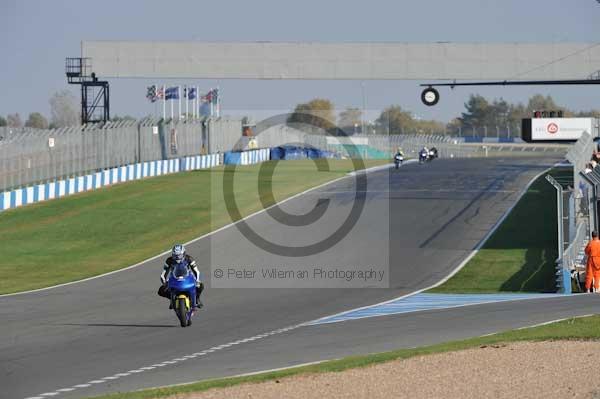 Motorcycle action photographs;Trackday digital images;donington;donington park leicestershire;donington photographs;event digital images;eventdigitalimages;no limits trackday;peter wileman photography;trackday;trackday photos