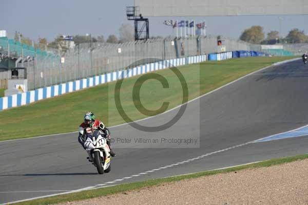 Motorcycle action photographs;Trackday digital images;donington;donington park leicestershire;donington photographs;event digital images;eventdigitalimages;no limits trackday;peter wileman photography;trackday;trackday photos
