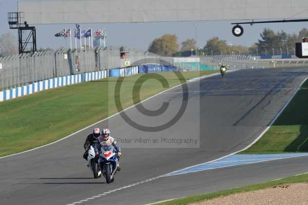 Motorcycle action photographs;Trackday digital images;donington;donington park leicestershire;donington photographs;event digital images;eventdigitalimages;no limits trackday;peter wileman photography;trackday;trackday photos