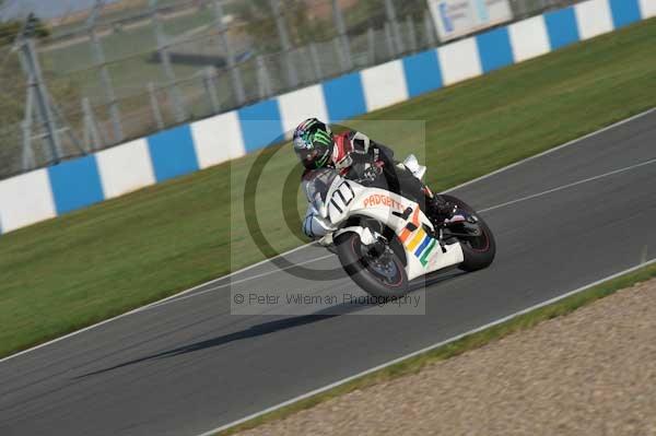 Motorcycle action photographs;Trackday digital images;donington;donington park leicestershire;donington photographs;event digital images;eventdigitalimages;no limits trackday;peter wileman photography;trackday;trackday photos