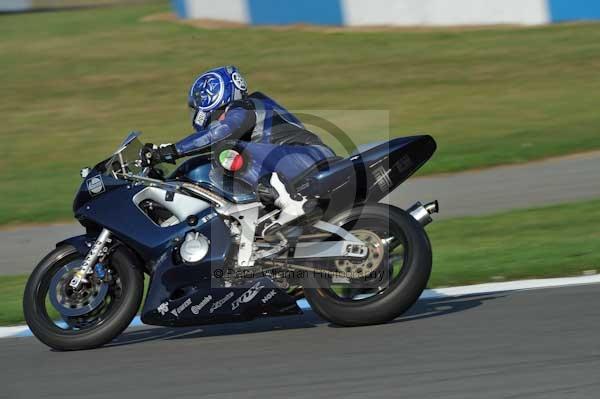 Motorcycle action photographs;Trackday digital images;donington;donington park leicestershire;donington photographs;event digital images;eventdigitalimages;no limits trackday;peter wileman photography;trackday;trackday photos