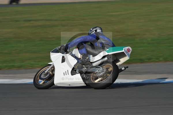 Motorcycle action photographs;Trackday digital images;donington;donington park leicestershire;donington photographs;event digital images;eventdigitalimages;no limits trackday;peter wileman photography;trackday;trackday photos