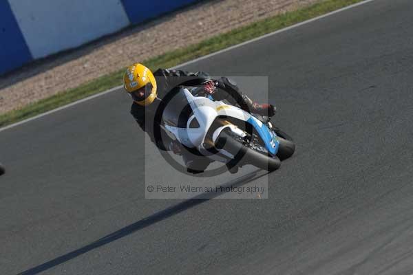 Motorcycle action photographs;Trackday digital images;donington;donington park leicestershire;donington photographs;event digital images;eventdigitalimages;no limits trackday;peter wileman photography;trackday;trackday photos