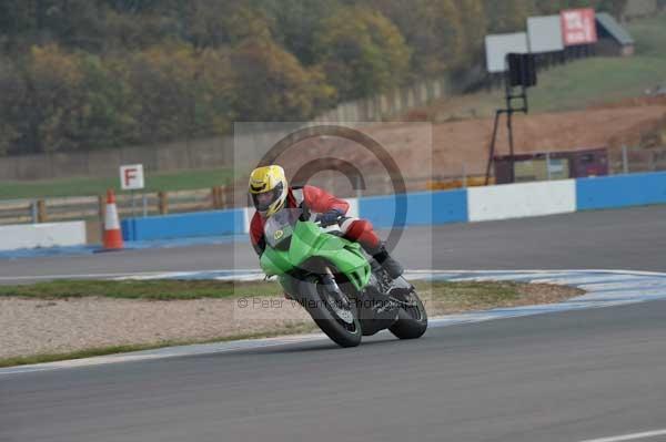 Motorcycle action photographs;Trackday digital images;donington;donington park leicestershire;donington photographs;event digital images;eventdigitalimages;no limits trackday;peter wileman photography;trackday;trackday photos
