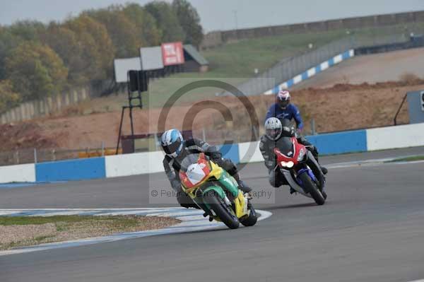 Motorcycle action photographs;Trackday digital images;donington;donington park leicestershire;donington photographs;event digital images;eventdigitalimages;no limits trackday;peter wileman photography;trackday;trackday photos