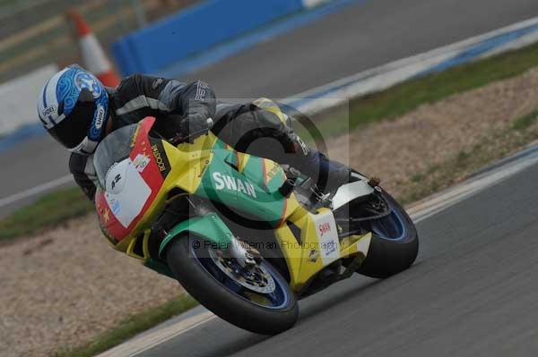 Motorcycle action photographs;Trackday digital images;donington;donington park leicestershire;donington photographs;event digital images;eventdigitalimages;no limits trackday;peter wileman photography;trackday;trackday photos