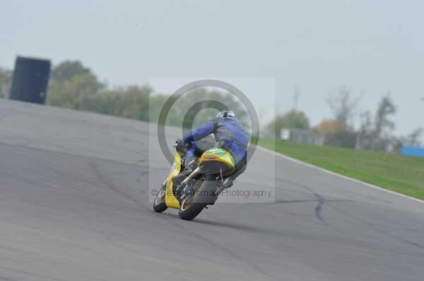 Motorcycle action photographs;Trackday digital images;donington;donington park leicestershire;donington photographs;event digital images;eventdigitalimages;no limits trackday;peter wileman photography;trackday;trackday photos