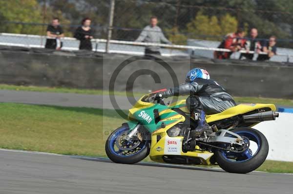 Motorcycle action photographs;Trackday digital images;donington;donington park leicestershire;donington photographs;event digital images;eventdigitalimages;no limits trackday;peter wileman photography;trackday;trackday photos