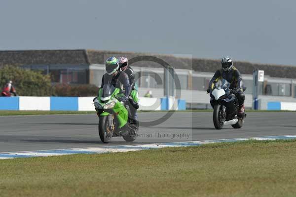 Motorcycle action photographs;Trackday digital images;donington;donington park leicestershire;donington photographs;event digital images;eventdigitalimages;no limits trackday;peter wileman photography;trackday;trackday photos