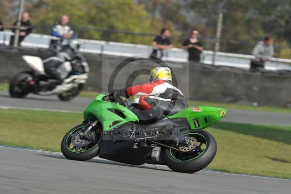 Motorcycle action photographs;Trackday digital images;donington;donington park leicestershire;donington photographs;event digital images;eventdigitalimages;no limits trackday;peter wileman photography;trackday;trackday photos