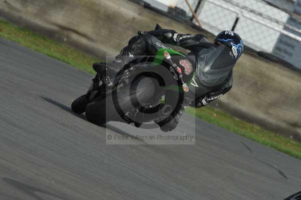 Motorcycle action photographs;Trackday digital images;donington;donington park leicestershire;donington photographs;event digital images;eventdigitalimages;no limits trackday;peter wileman photography;trackday;trackday photos