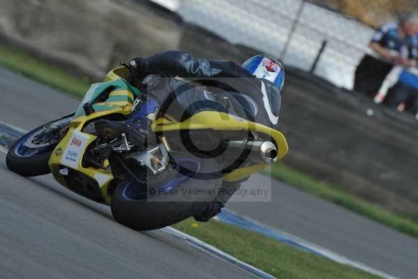 Motorcycle action photographs;Trackday digital images;donington;donington park leicestershire;donington photographs;event digital images;eventdigitalimages;no limits trackday;peter wileman photography;trackday;trackday photos