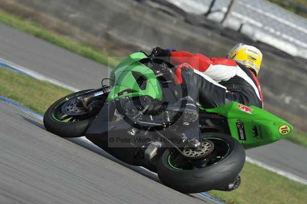 Motorcycle action photographs;Trackday digital images;donington;donington park leicestershire;donington photographs;event digital images;eventdigitalimages;no limits trackday;peter wileman photography;trackday;trackday photos