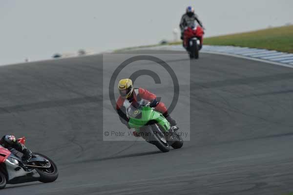 Motorcycle action photographs;Trackday digital images;donington;donington park leicestershire;donington photographs;event digital images;eventdigitalimages;no limits trackday;peter wileman photography;trackday;trackday photos