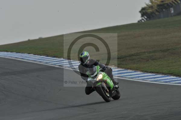 Motorcycle action photographs;Trackday digital images;donington;donington park leicestershire;donington photographs;event digital images;eventdigitalimages;no limits trackday;peter wileman photography;trackday;trackday photos