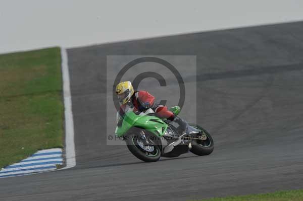 Motorcycle action photographs;Trackday digital images;donington;donington park leicestershire;donington photographs;event digital images;eventdigitalimages;no limits trackday;peter wileman photography;trackday;trackday photos