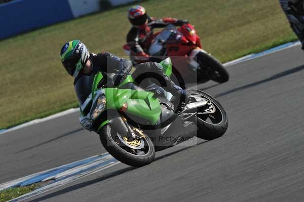 Motorcycle action photographs;Trackday digital images;donington;donington park leicestershire;donington photographs;event digital images;eventdigitalimages;no limits trackday;peter wileman photography;trackday;trackday photos