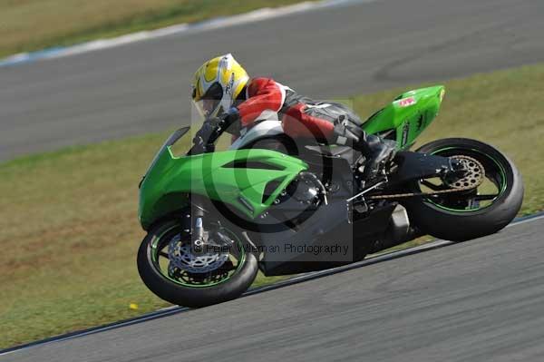 Motorcycle action photographs;Trackday digital images;donington;donington park leicestershire;donington photographs;event digital images;eventdigitalimages;no limits trackday;peter wileman photography;trackday;trackday photos