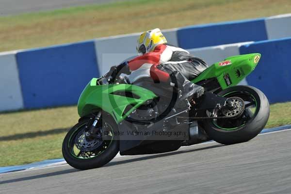 Motorcycle action photographs;Trackday digital images;donington;donington park leicestershire;donington photographs;event digital images;eventdigitalimages;no limits trackday;peter wileman photography;trackday;trackday photos