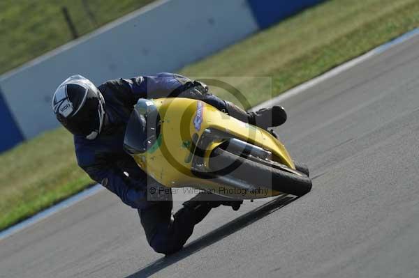 Motorcycle action photographs;Trackday digital images;donington;donington park leicestershire;donington photographs;event digital images;eventdigitalimages;no limits trackday;peter wileman photography;trackday;trackday photos
