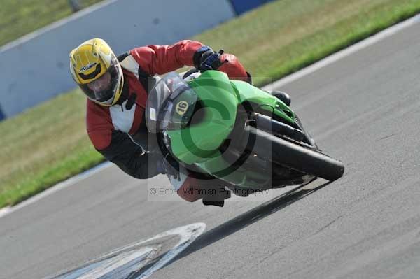 Motorcycle action photographs;Trackday digital images;donington;donington park leicestershire;donington photographs;event digital images;eventdigitalimages;no limits trackday;peter wileman photography;trackday;trackday photos