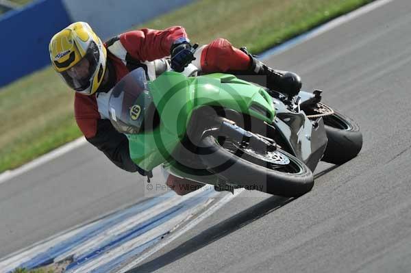 Motorcycle action photographs;Trackday digital images;donington;donington park leicestershire;donington photographs;event digital images;eventdigitalimages;no limits trackday;peter wileman photography;trackday;trackday photos