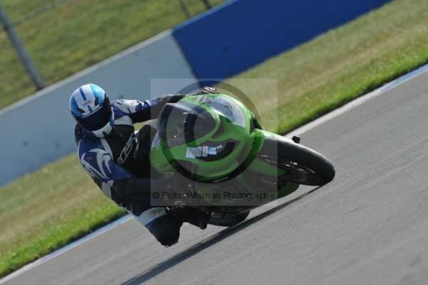 Motorcycle action photographs;Trackday digital images;donington;donington park leicestershire;donington photographs;event digital images;eventdigitalimages;no limits trackday;peter wileman photography;trackday;trackday photos